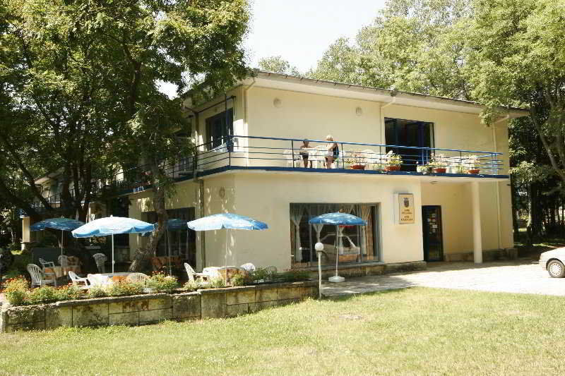 Apartment In St. Constantine And Helena Saints Constantine and Helena Bagian luar foto